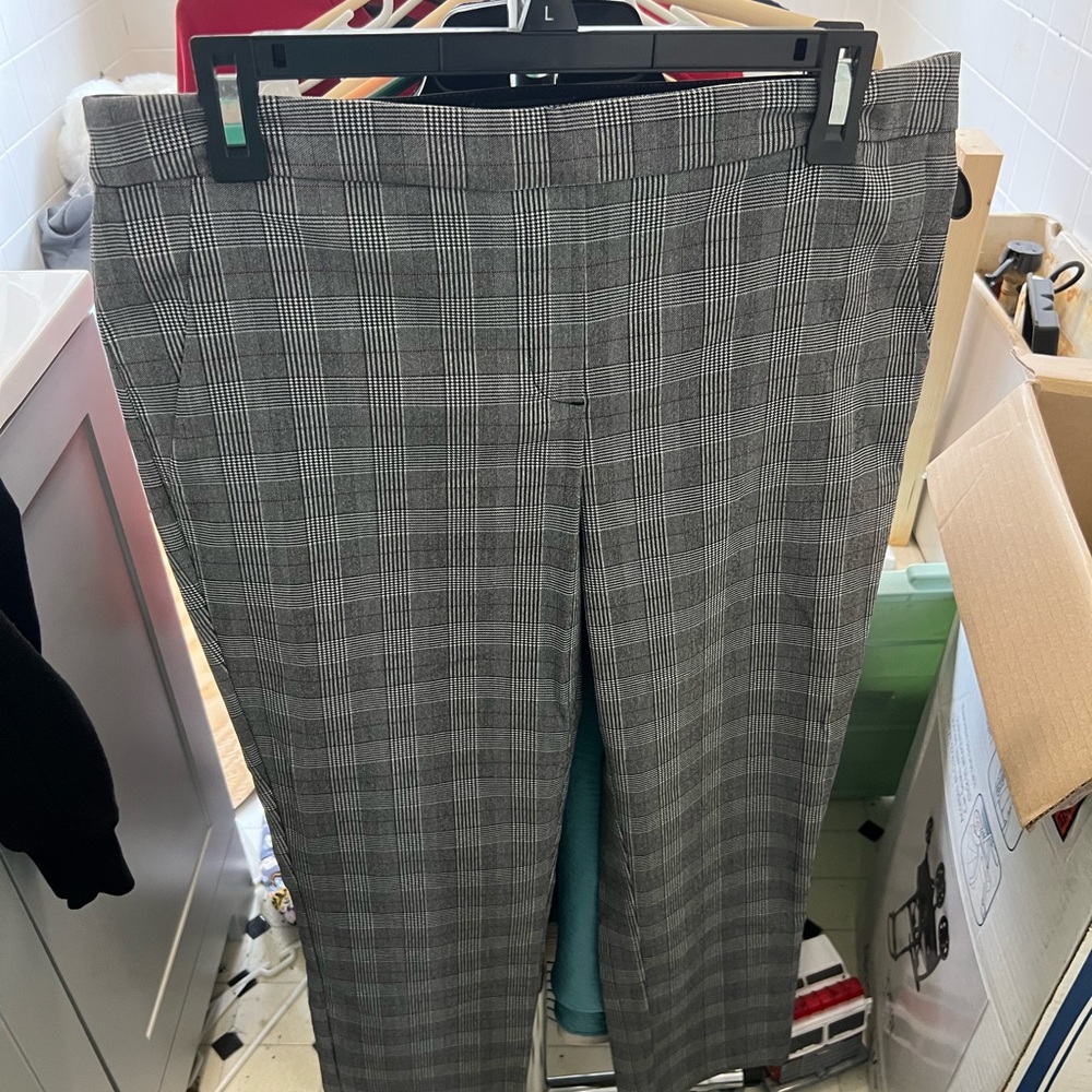 Liz Claiborne Gray Plaid Pants